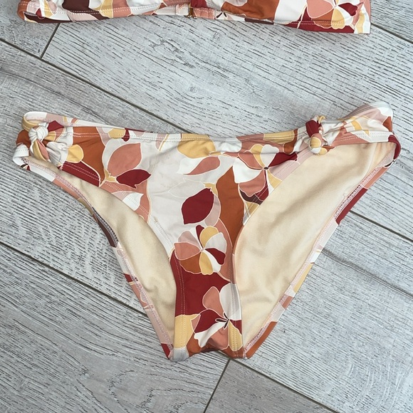 VICI bikini set graphic floral muted safari colors XL Top/ L bottom like new - Picture 2 of 8